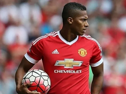 Vì sao Antonio Valencia tỏa sáng dưới thời Mourinho?