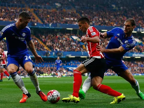 Vẫn còn quá sớm để tung hô 3-4-3 của Conte