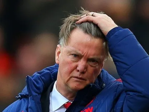 Van Gaal từng khóc sướt mướt sau khi bị Barcelona sa thải