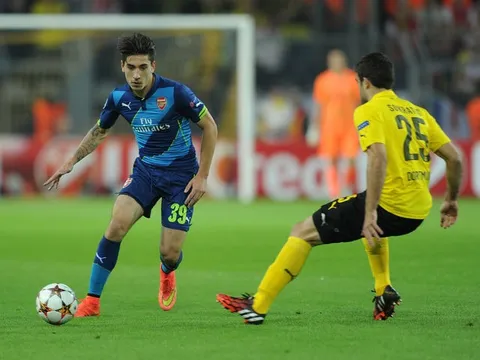 Về Bellerin, Wenger tiết lộ bí mật không ngờ