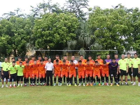 Lãnh đạo VFF động viên ĐT U16 quốc gia trước giờ tập luyện