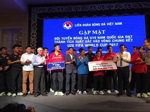 HLV U19 từng bị chỉ trích tơi bời