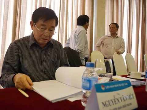 Chuyện trọng tài Việt: Tít mù rồi lại vòng quanh