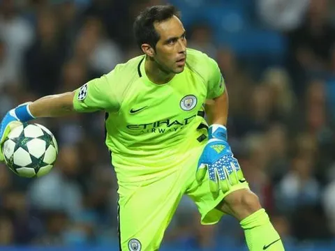 Vì sao Bravo rời Barca, theo chân Pep Guardiola?