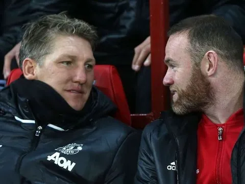 Vì Schweinsteiger, Man Utd phải trả giá