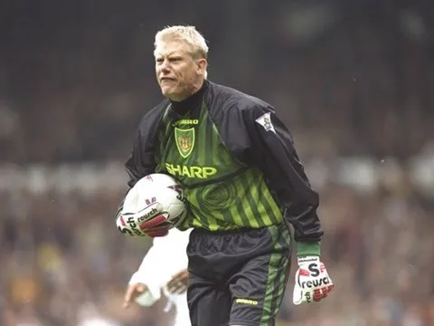 Video: Khả năng phản xạ xuất thần của Peter Schmeichel