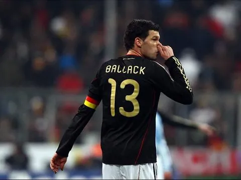 Video: Những bàn thắng kinh điển của 'Vua về nhì' Michael Ballack