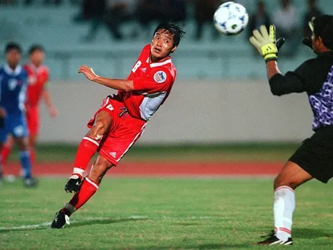 Trận Việt Nam - Indonesia vào top 3 khoảnh khắc AFF Cup