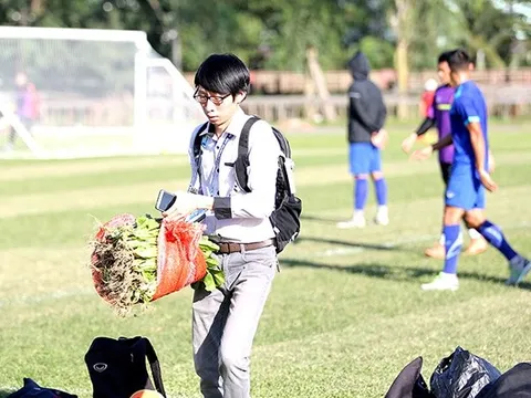 Tuyển Việt Nam ăn rau sạch chuẩn bị chiến Malay