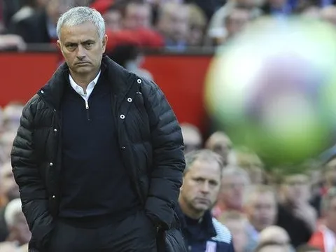 Với Man Utd, Jose Mourinho có màn khởi đầu siêu TỆ
