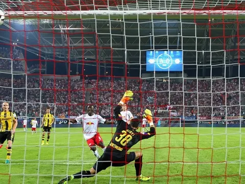 Vòng 2 Bundesliga: Cú sốc ở Leipzig
