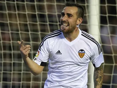 Vụ Alcacer sang Barca có biến