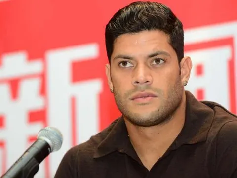 Vừa đá trận ra mắt, Hulk dính ngay chấn thương