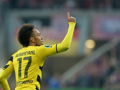 Vua phá lưới Bundesliga: Lewy đấu Aubameyang