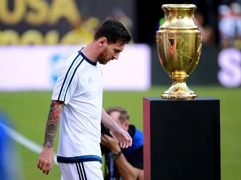 Điểm tin sáng 27/06: Messi lại hụt ngôi vương; 100 triệu bảng cho Pogba là ngu ngốc