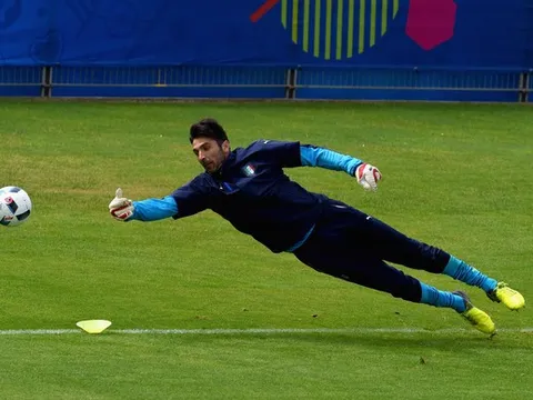 Italia mất Buffon lượt cuối vòng bảng EURO 2016