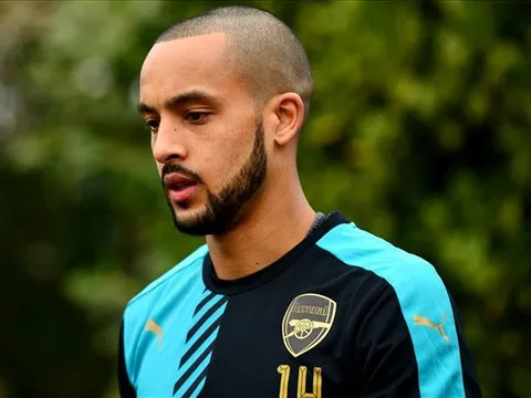 Walcott bỏ mộng tiền đạo, Arsenal sẽ có tân binh?