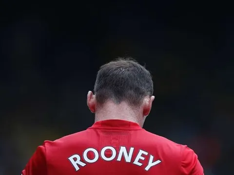 Rooney sắm vai trọng tài trong trận đấu giữa Man Utd và Watford?