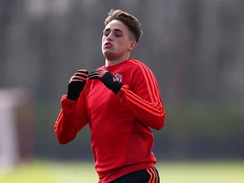 Mourinho bóng gió về kế hoạch 'hồi sinh' Januzaj