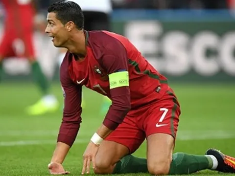 HLV Bồ Đào Nha đã mất niềm tin vào Ronaldo