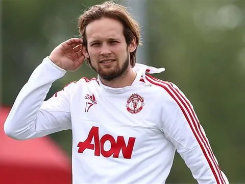 Bailly vừa tới, Fan Man Utd đã vội chia buồn cùng Blind