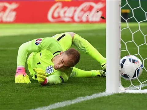 Hart nói gì về việc 'làm nền' cho siêu phẩm của Bale