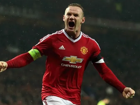 Chống lại CĐV Man Utd, Phil Neville kêu gọi Mourinho dùng Rooney