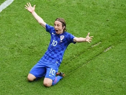 Cú volley của Modric và những khoảnh khắc 'thiên tài' tại EURO