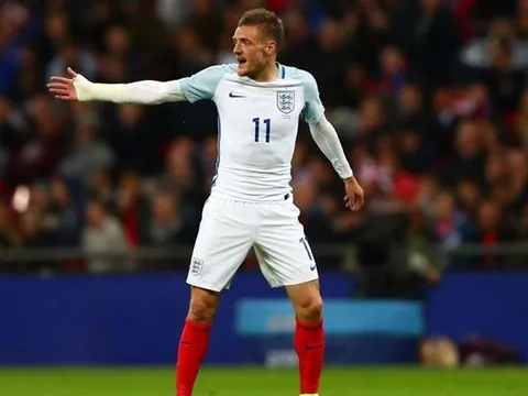 Cách đây một tháng, Arsenal còn chẳng thèm Vardy