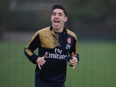 Asenal hét giá trên trời dành cho Bellerin