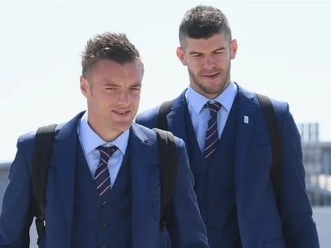 Chính thức: Vardy tạm hủy kế hoạch đến Arsenal