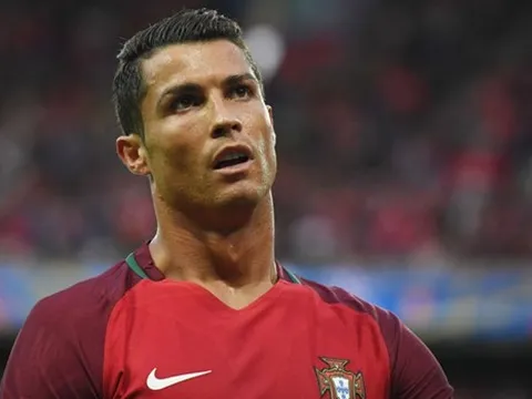 Ronaldo và những siêu sát thủ đang 'tịt ngòi' tại EURO