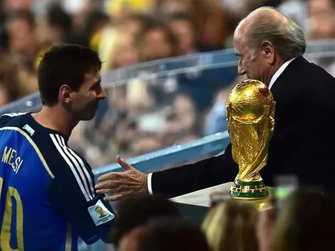 Messi tự thấy xấu hổ khi nhận danh hiệu QBV World Cup