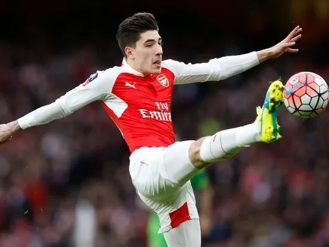 Lãnh đạo Barcelona bật cười vì giá của Bellerin