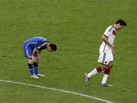 Đã đến lúc Messi 'chuộc lỗi' với Argentina