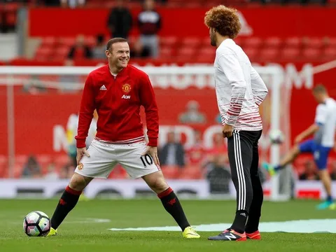 "Wayne Rooney đã hết thời"