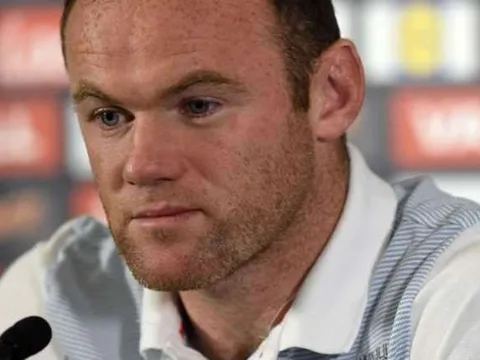 Wayne Rooney mệt mỏi với 'câu hỏi quen thuộc' từ phóng viên