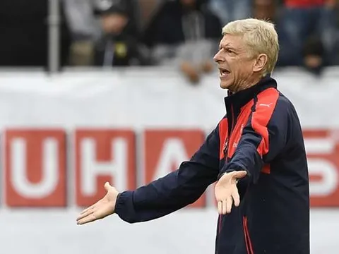 Wenger biện hộ cho kế hoạch chuyển nhượng nghèo nàn
