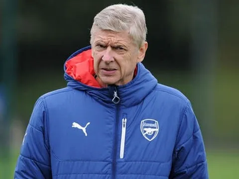 'Wenger đang bắt chước Klopp'