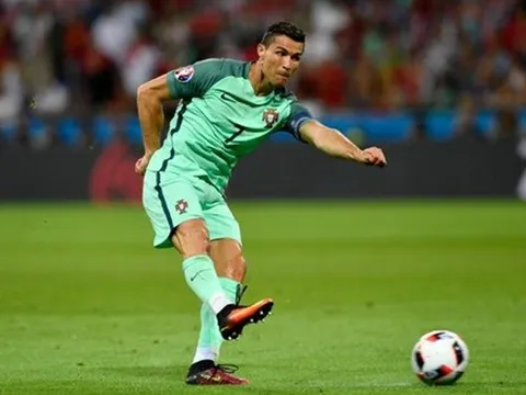 Phá lưới xứ Wales, Ronaldo đi vào lịch sử EURO