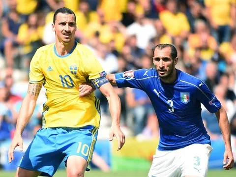 Ibrahimovic suýt tẩn Chiellini ra bã