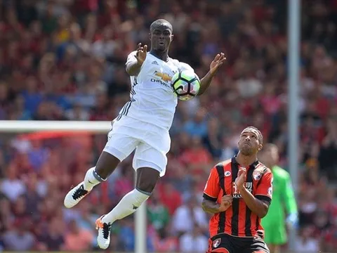 Sướng Ibra, đừng quên Eric Bailly