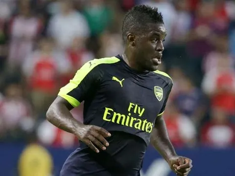 Bị đẩy khỏi Arsenal, sao trẻ oán trách Wenger