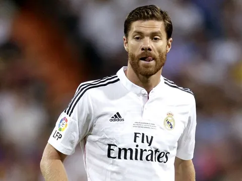 Xabi Alonso thời còn tung hoành La Liga