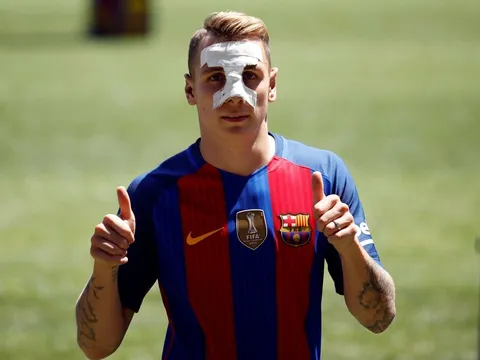 Xem giò Lucas Digne,  tân binh của Barcelona