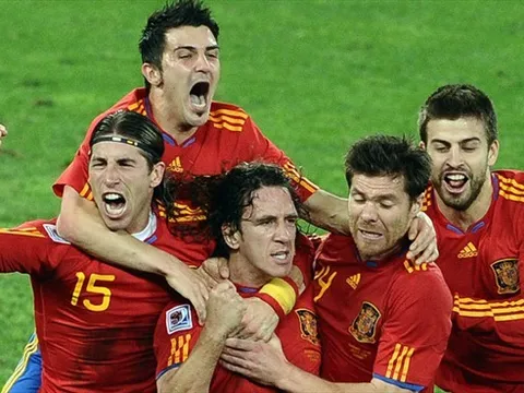 Xem lại bàn thắng để đời của Puyol vào lưới Đức