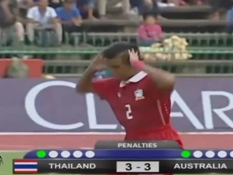 Xem pha giễu cợt đối thủ bị lên án của U16 Thái Lan