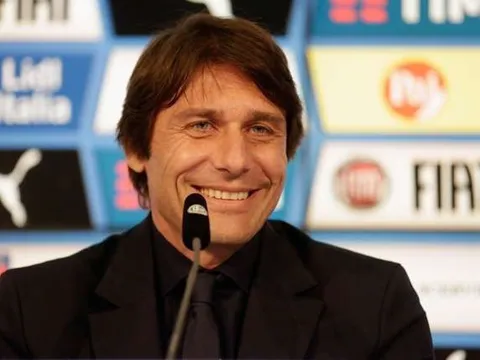 HLV Conte có áp dụng sơ đồ 3 hậu vệ tại Chelsea?
