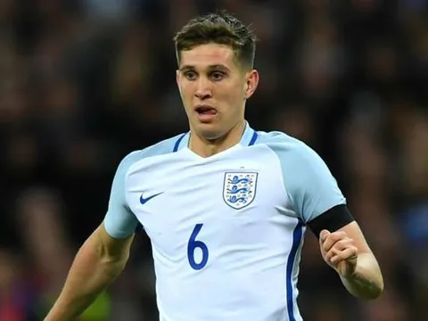 Với John Stones, Pep Guardiola chưa thể 'kê cao gối'
