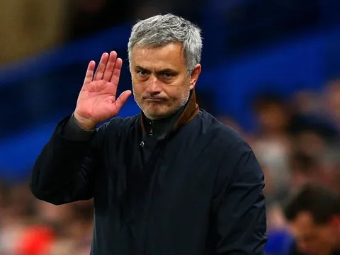 Sao quá khắt khe với Jose Mourinho?
